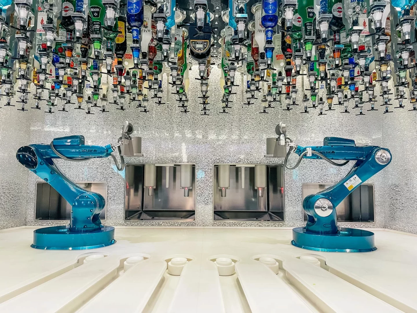 Bionic Bar on Anthem of the Seas