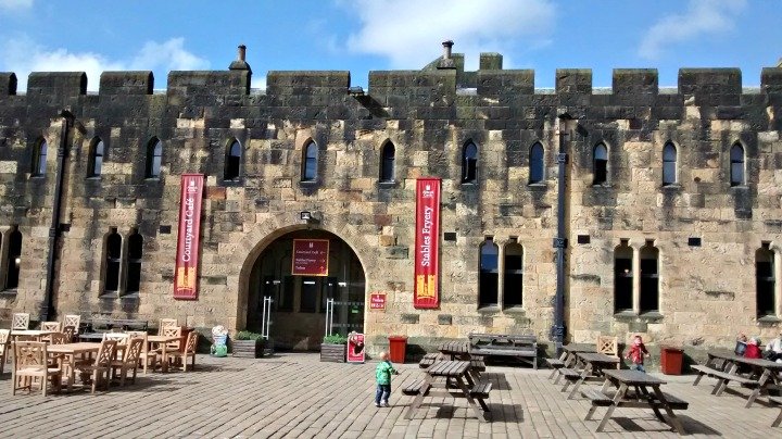 courtyard cafe