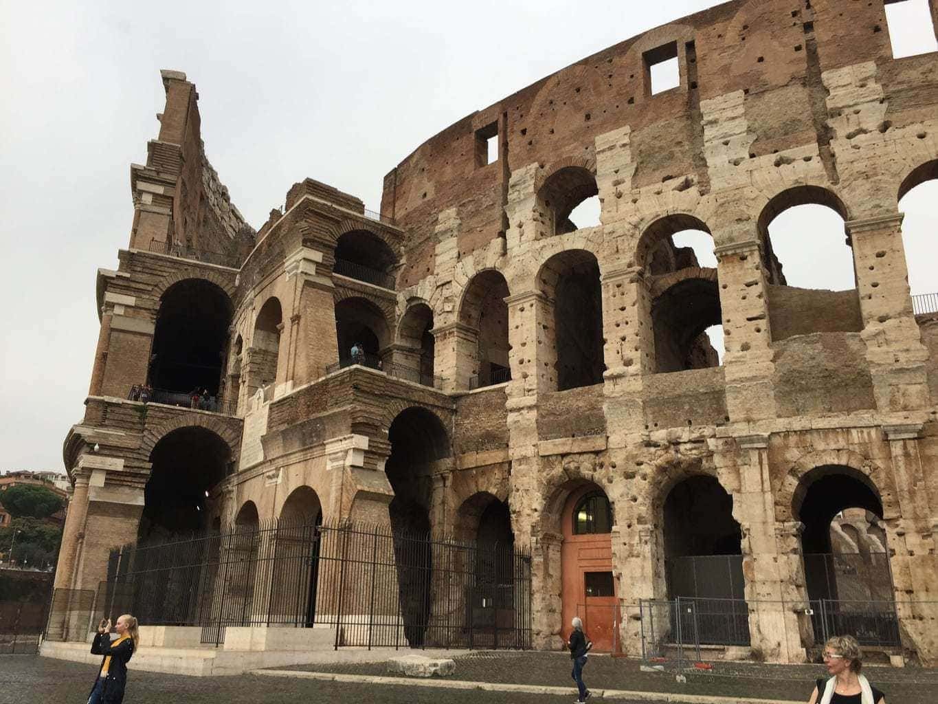 A Tapsy Tour of the Colosseum in Rome with Kids www.minitravellers.co.uk