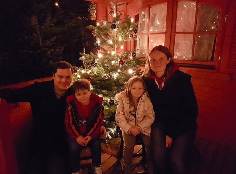Santa Sleepover at Alton Towers www.minitravellers.co.uk