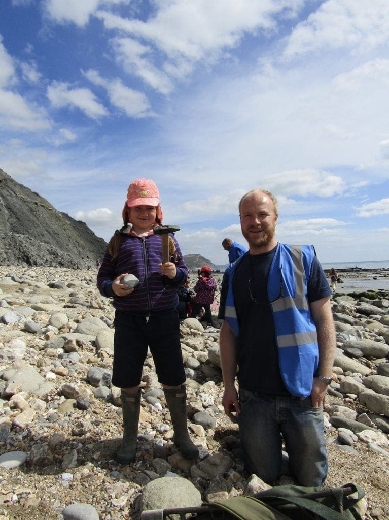 Fossil Hunting on Charmouth Beach www.minitravellers.co.uk