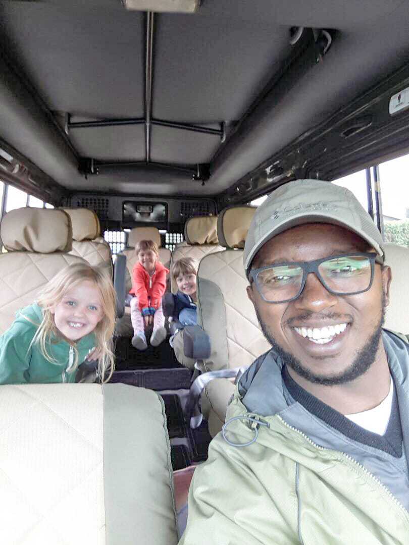 Gorilla Trekking in Rwanda and Kids! www.minitravellers.co.uk