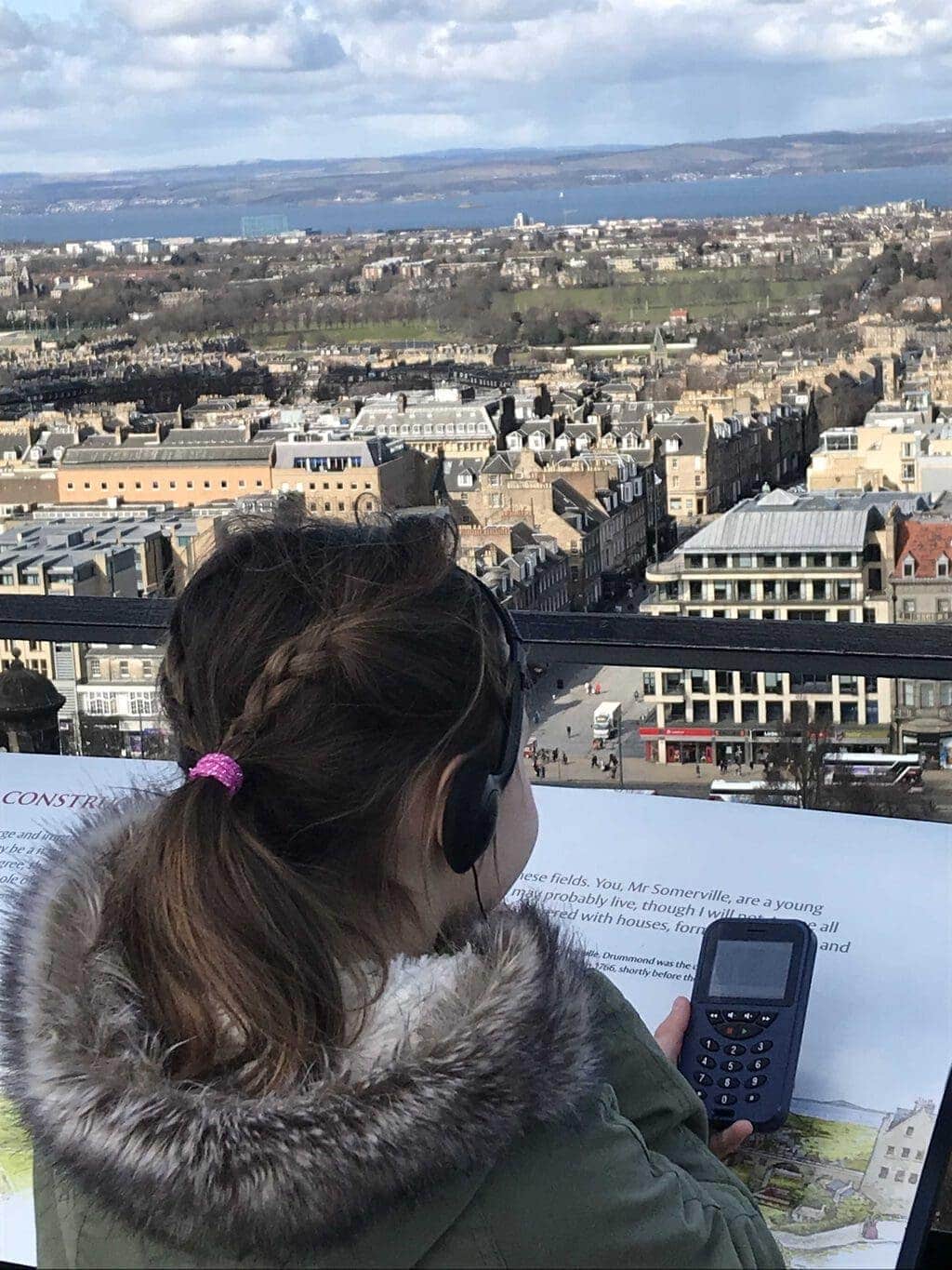 Visiting Edinburgh Castle as part of the 7 Places to Visit on a Family City Break in Edinburgh www.minitravellers.co.uk