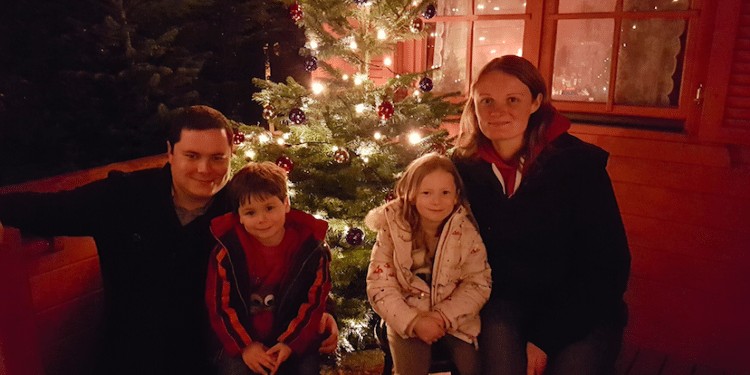 Christmas At Theme Parks