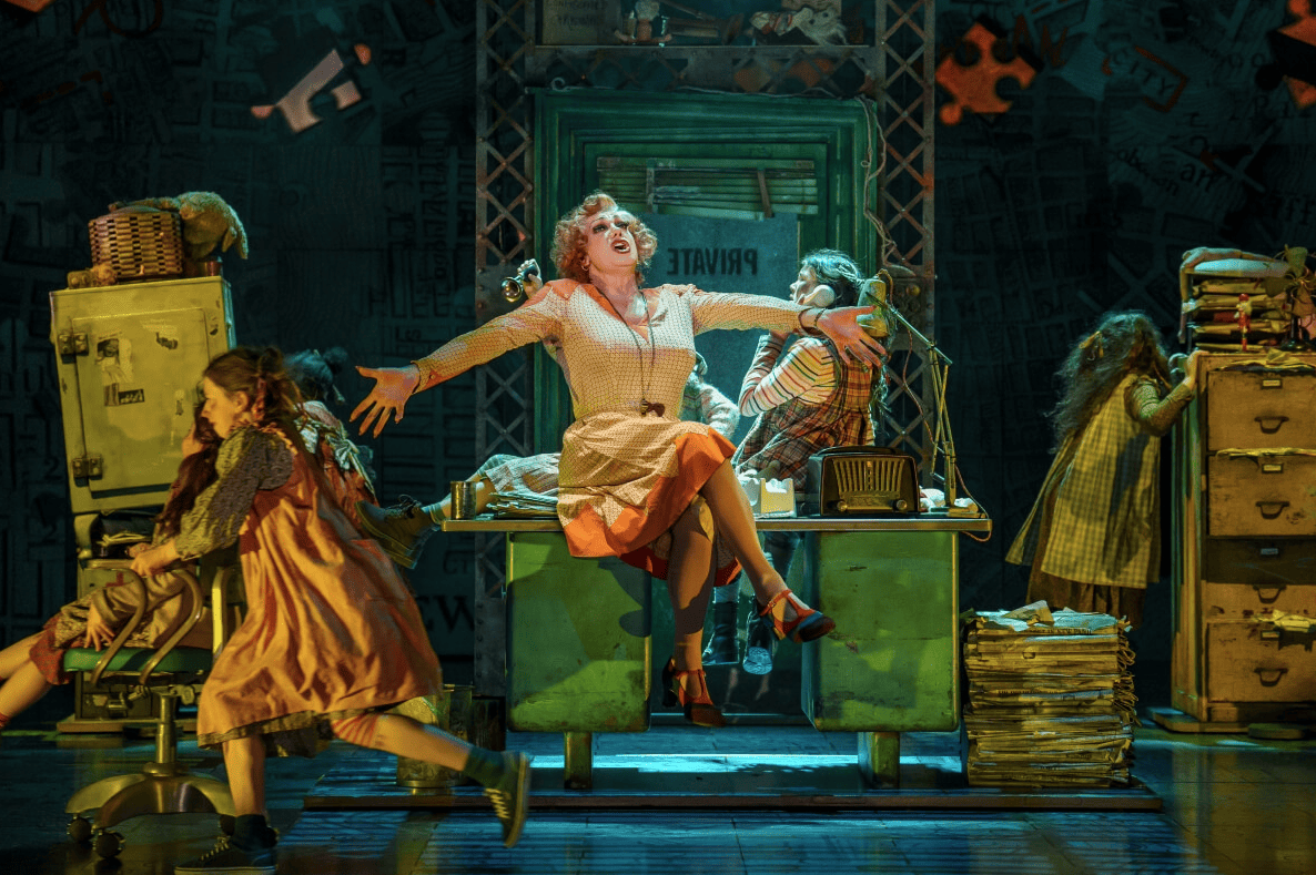 Review Annie the Musical at Liverpool Empire