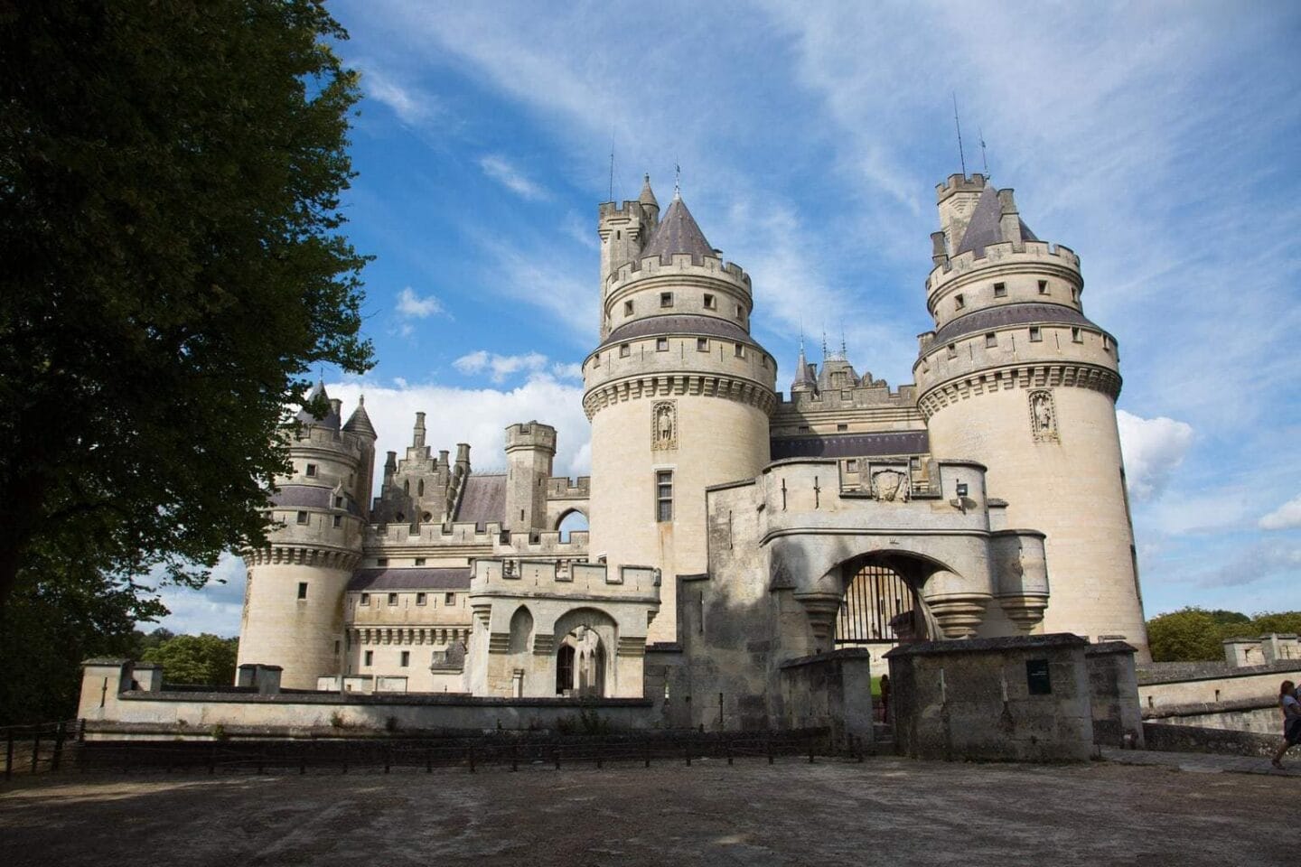 25 Things to do when staying at La Croix du Vieux Pont near Paris with Eurocamp