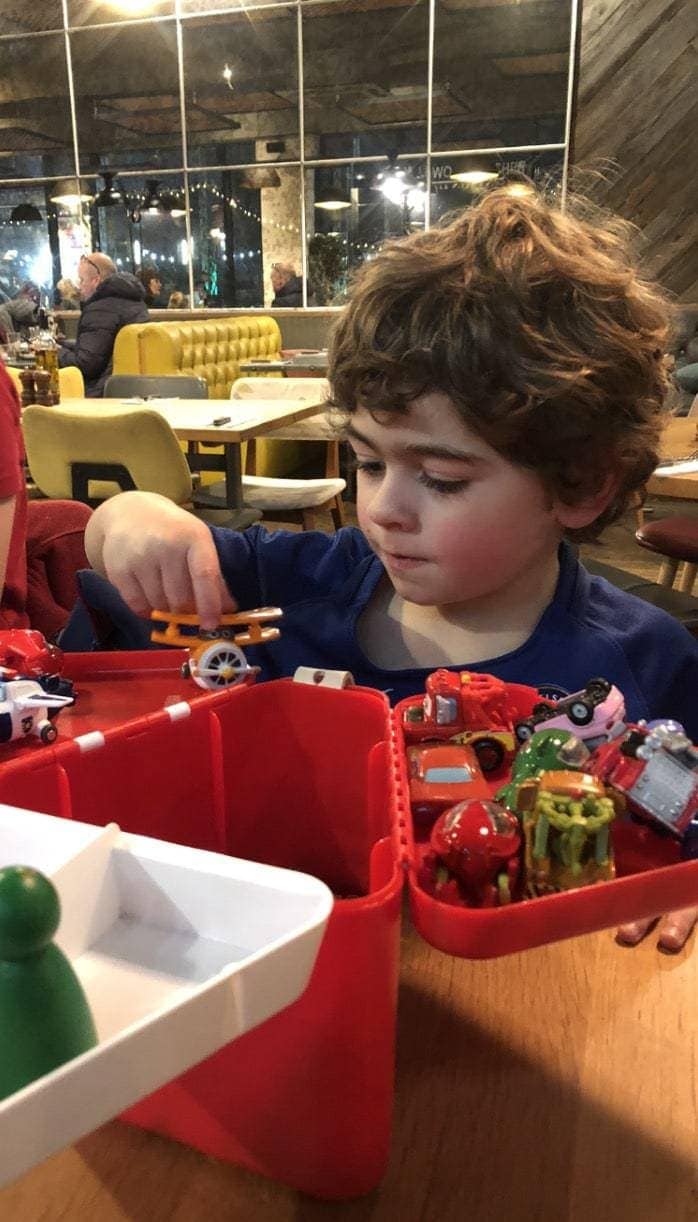 Review | Teebee - The Travel Toy Box