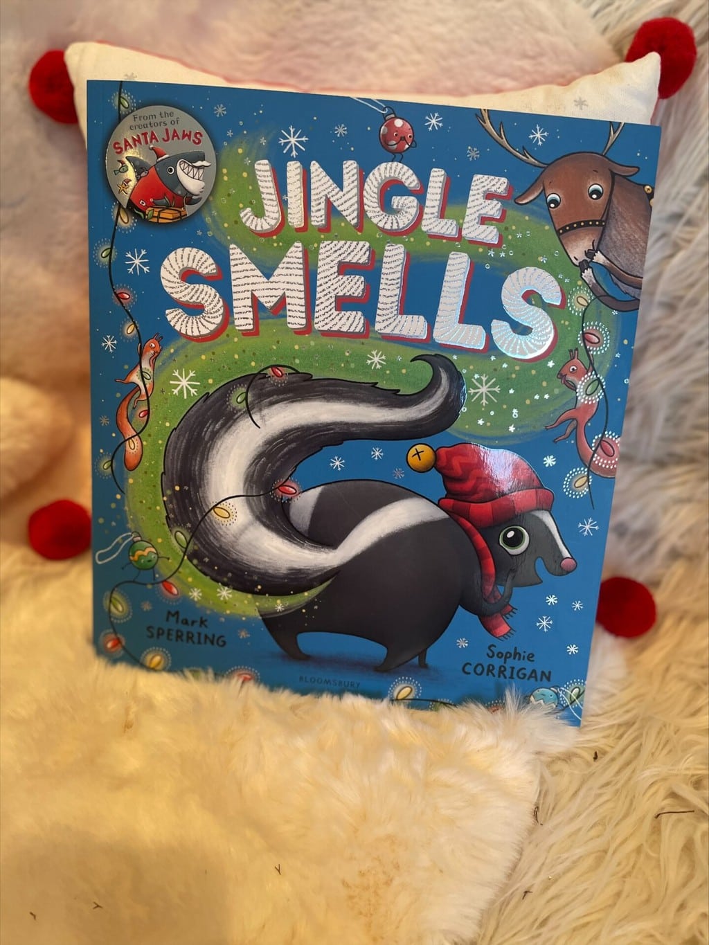 jingle Smells – Mark Sperring (author), Sophie Corrigan (illustrator), Bloomsbury (publisher)