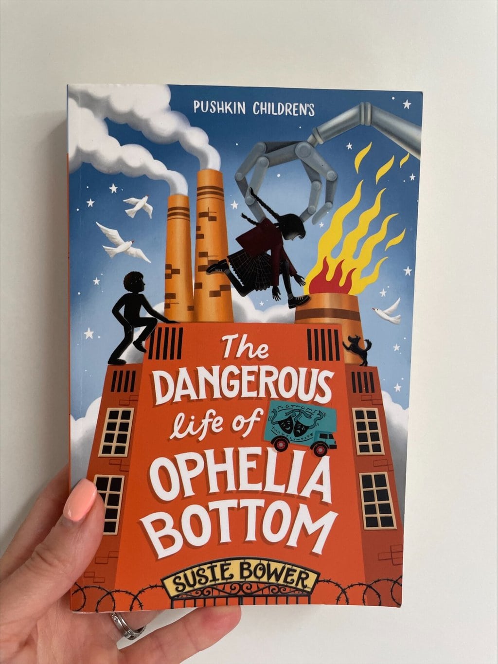 The Dangerous Life of Ophelia Bottom