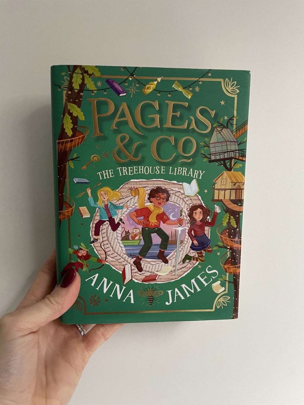 Pages & Co – The Treehouse Library