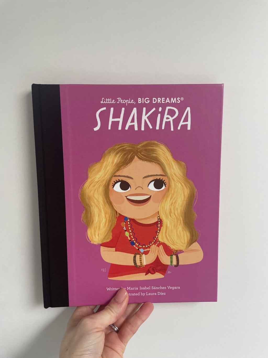 Little People, Big Dreams – Shakira