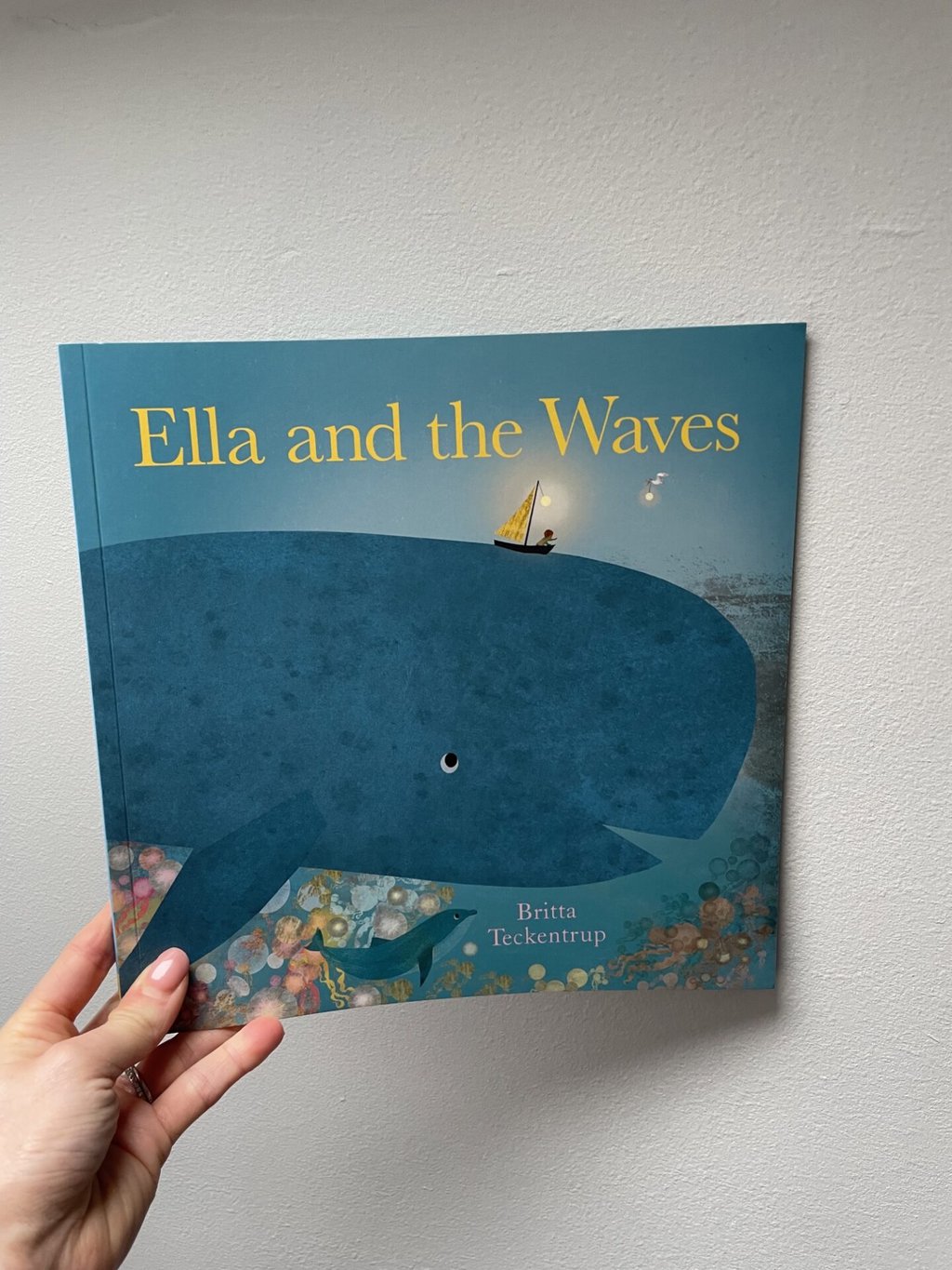 Ella and the Waves