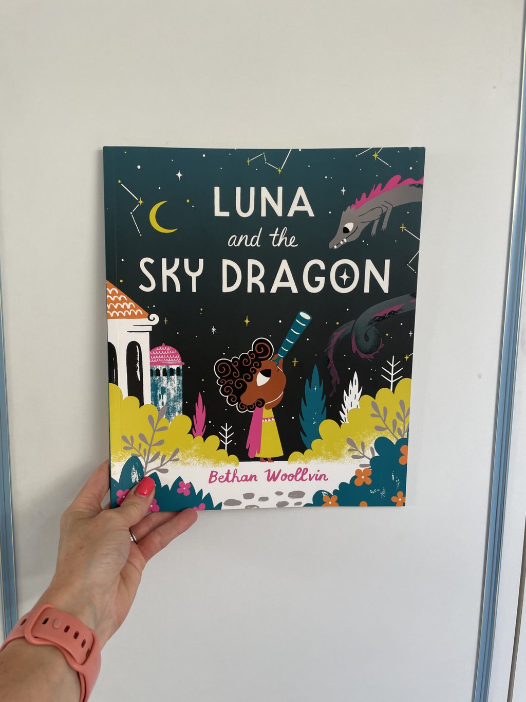 Luna and the Sky Dragon -
