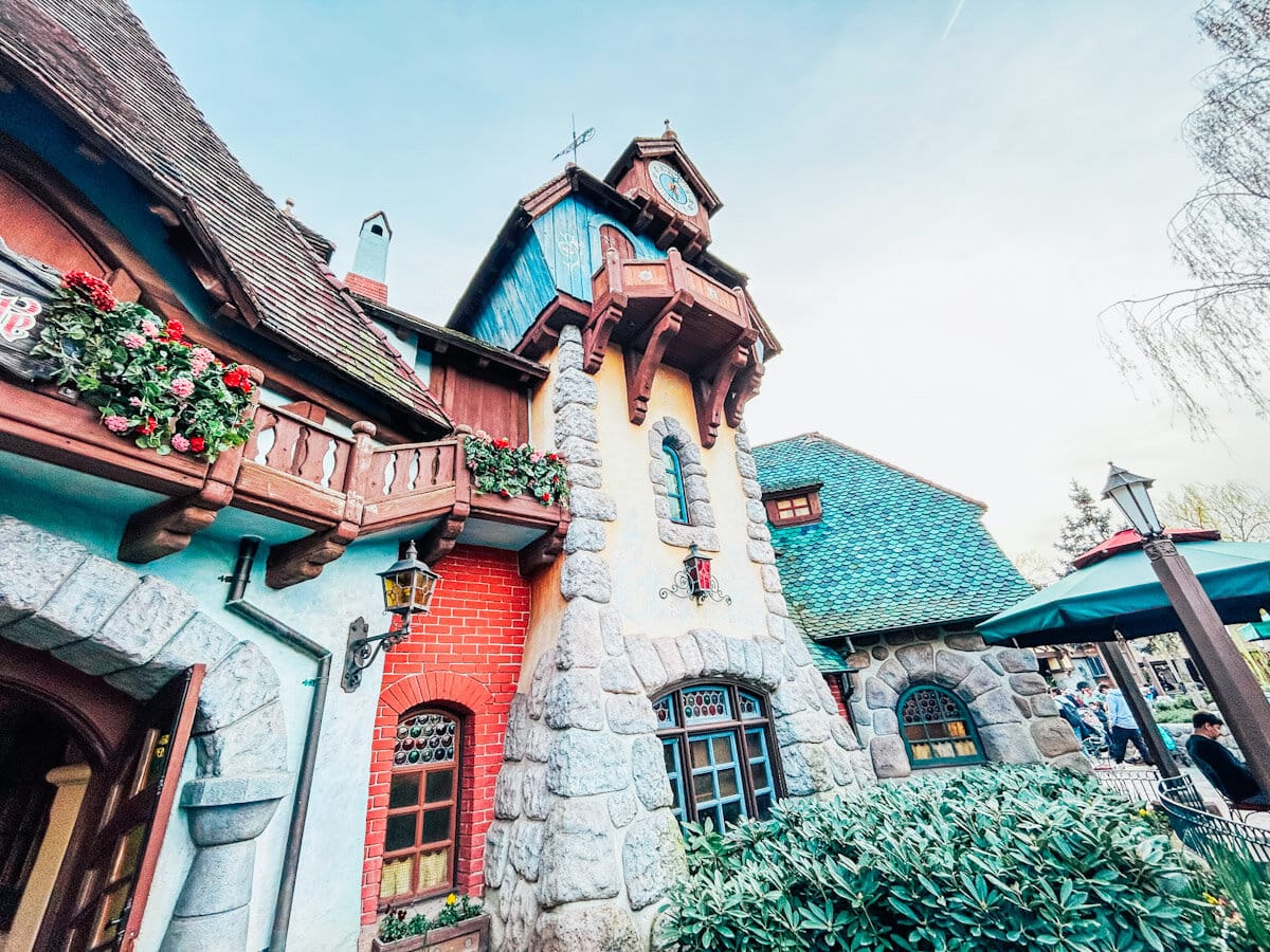 Au Chalet de la Marionnette is a great place for an affordable lunch at Disney Paris