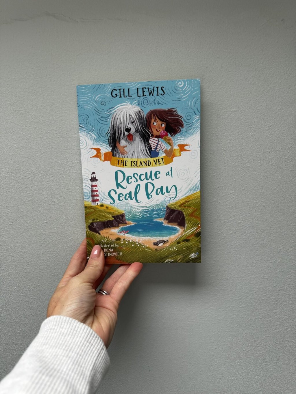 The Island Vet- Rescue at Seal Bay