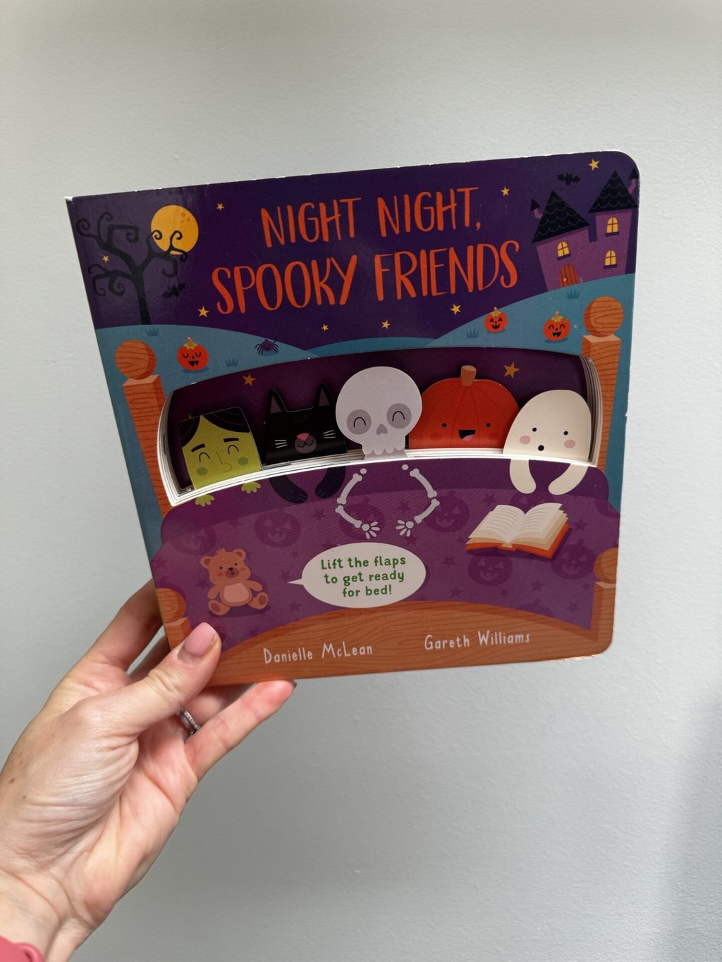 Night Night, Spooky Friends - Danielle McLean