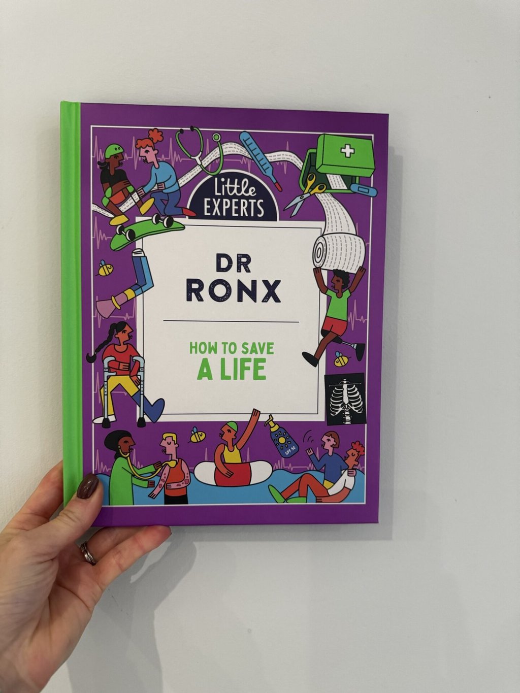 Little Experts - How to Save a Life Dr.Ronx