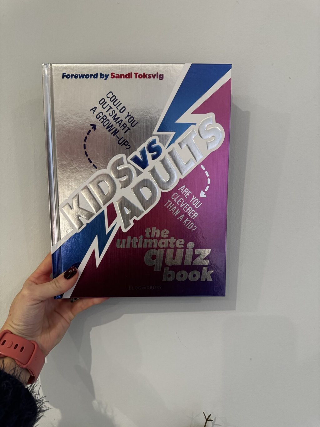 Kids vs Adults- the Ultimate Quiz Book