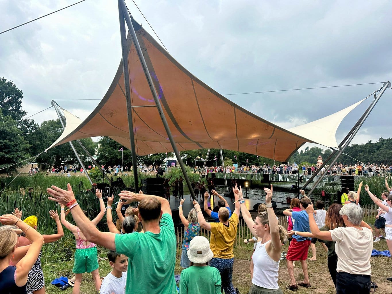 After discovering Latitude in 2024, we returned in 2025, ready to build on the delights of the previous year and create more memories, with older kids, greater confidence, and a deeper understanding of the festival’s rhythm. If you haven’t already, check out our 2024 review for the practical low-down and top tips for first-timers.
