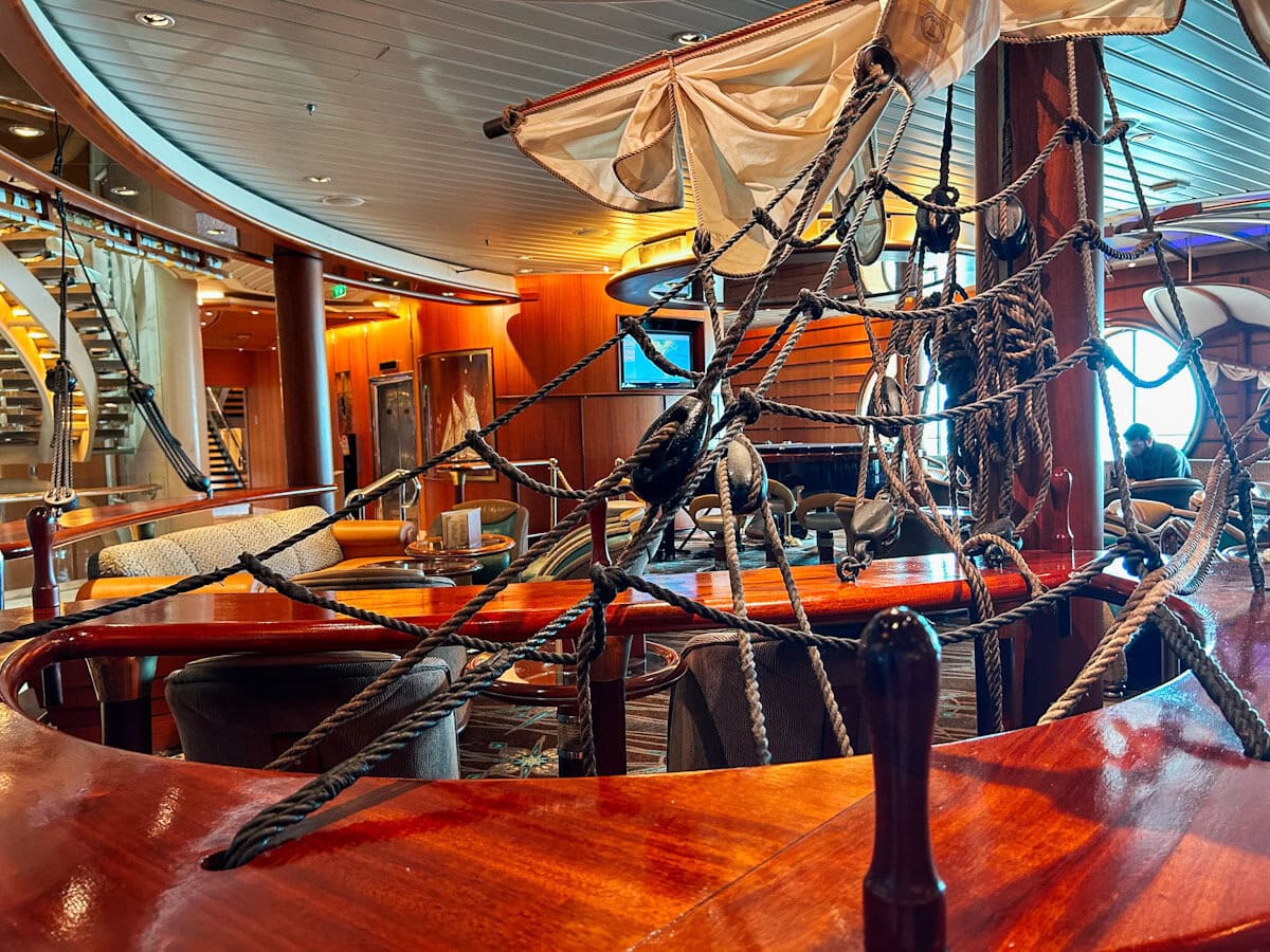 Schooners Bar