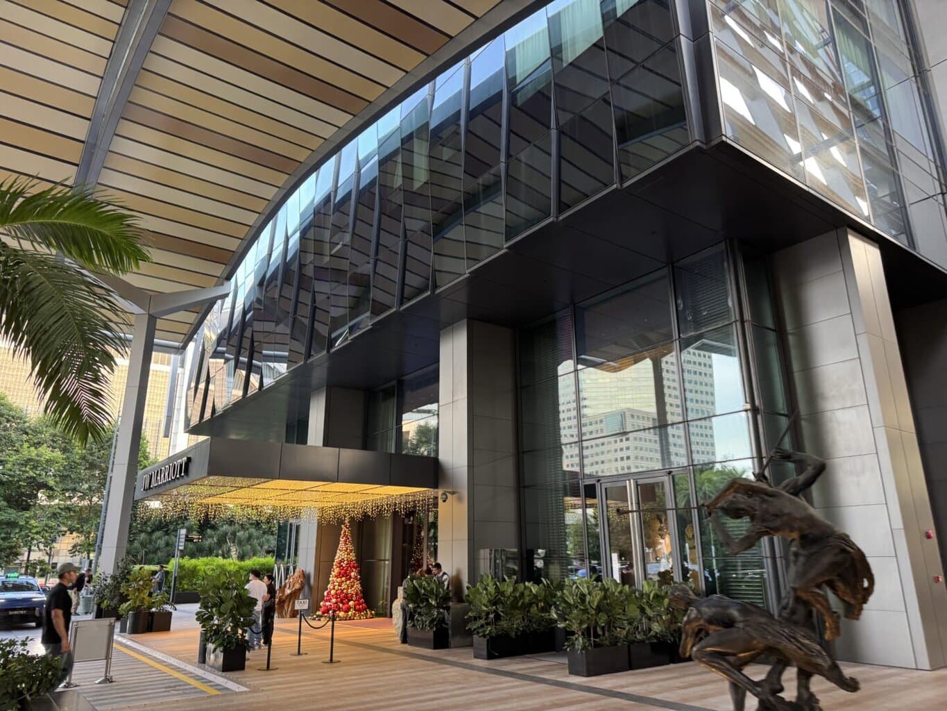 Review: JW Marriott South Beach Singapore – New Year’s Eve Fireworks from the Pool