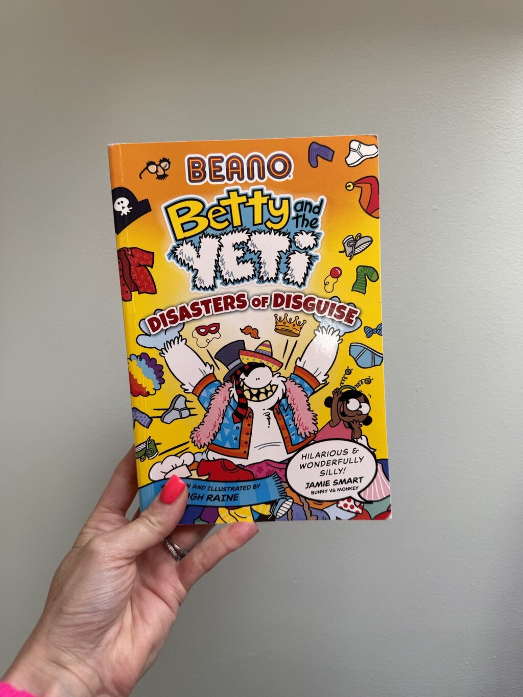 Beano - Betty and the Yeti - Diasasters of Disguise