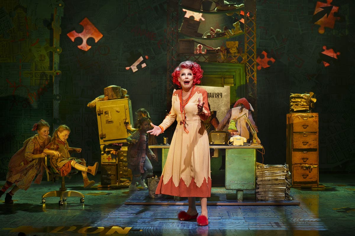 Annie Uk Tour Review Manchester